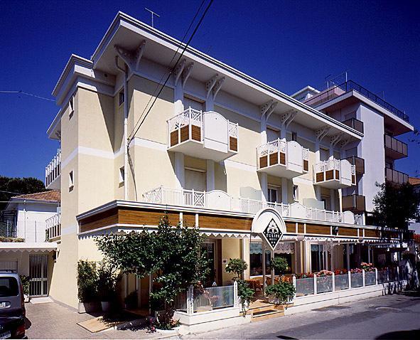 Hotel Tulipe Nazionale リッチョーネ エクステリア 写真